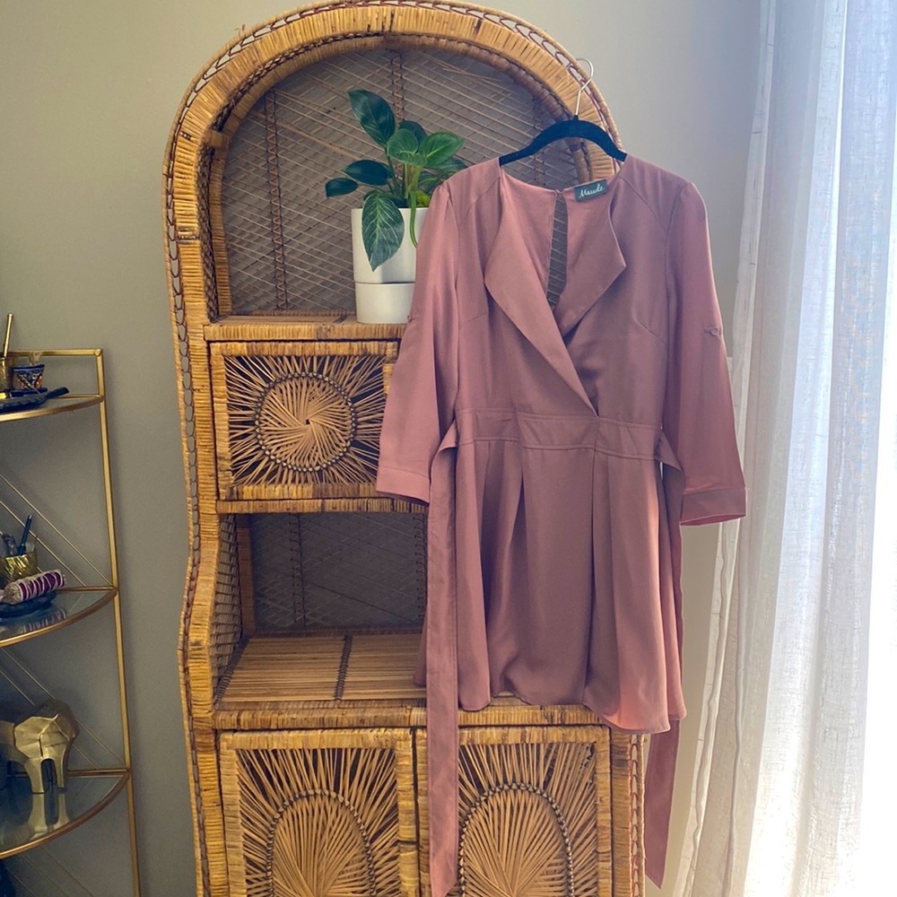 Light pink collard women’s dress with back slit